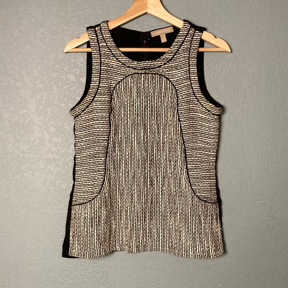 Banana Republic Tweed-Like Sleeveless Top ~ Size 6 ~ Black and White